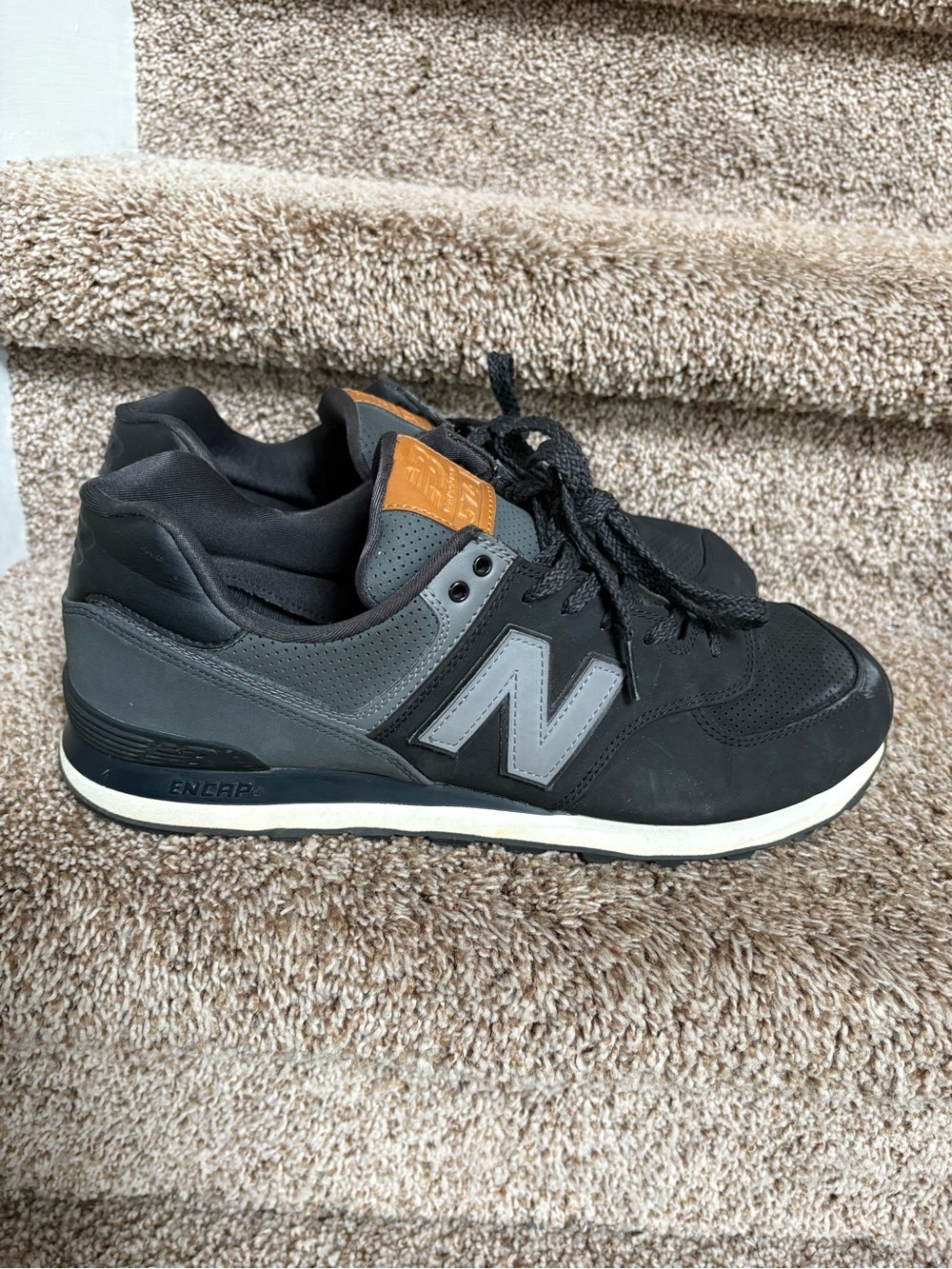New Balance 574 Men's Black & Gray Casual Classic Sneakers